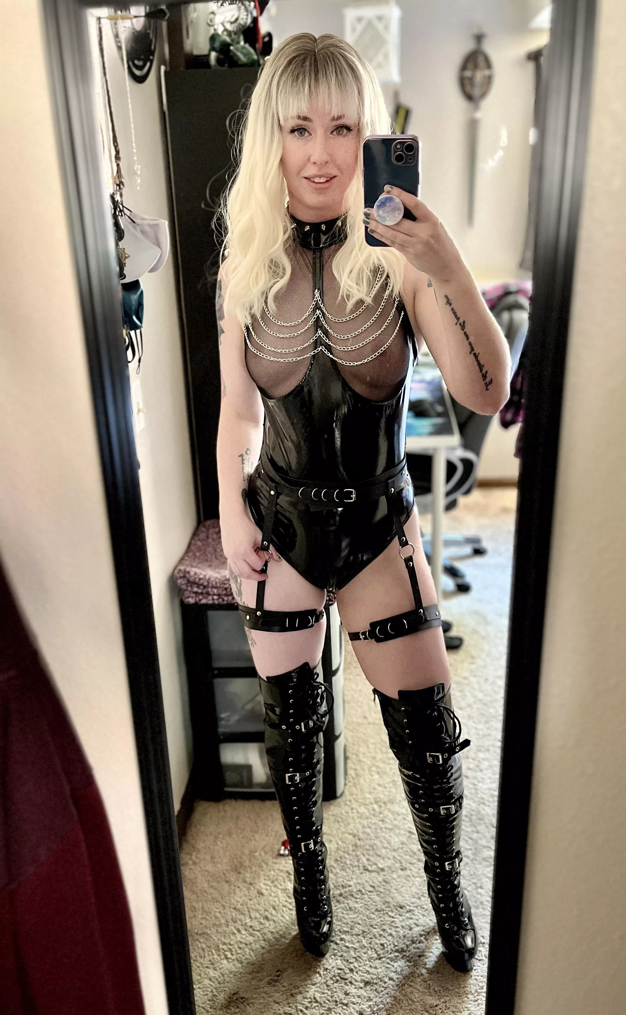 Still my favorite bodysuit 🥰🤍 posted by eluniya1