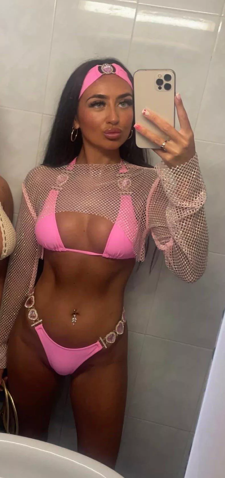 Tanned, big lips, hardly any clothes, chav perfection posted by gloryintaken