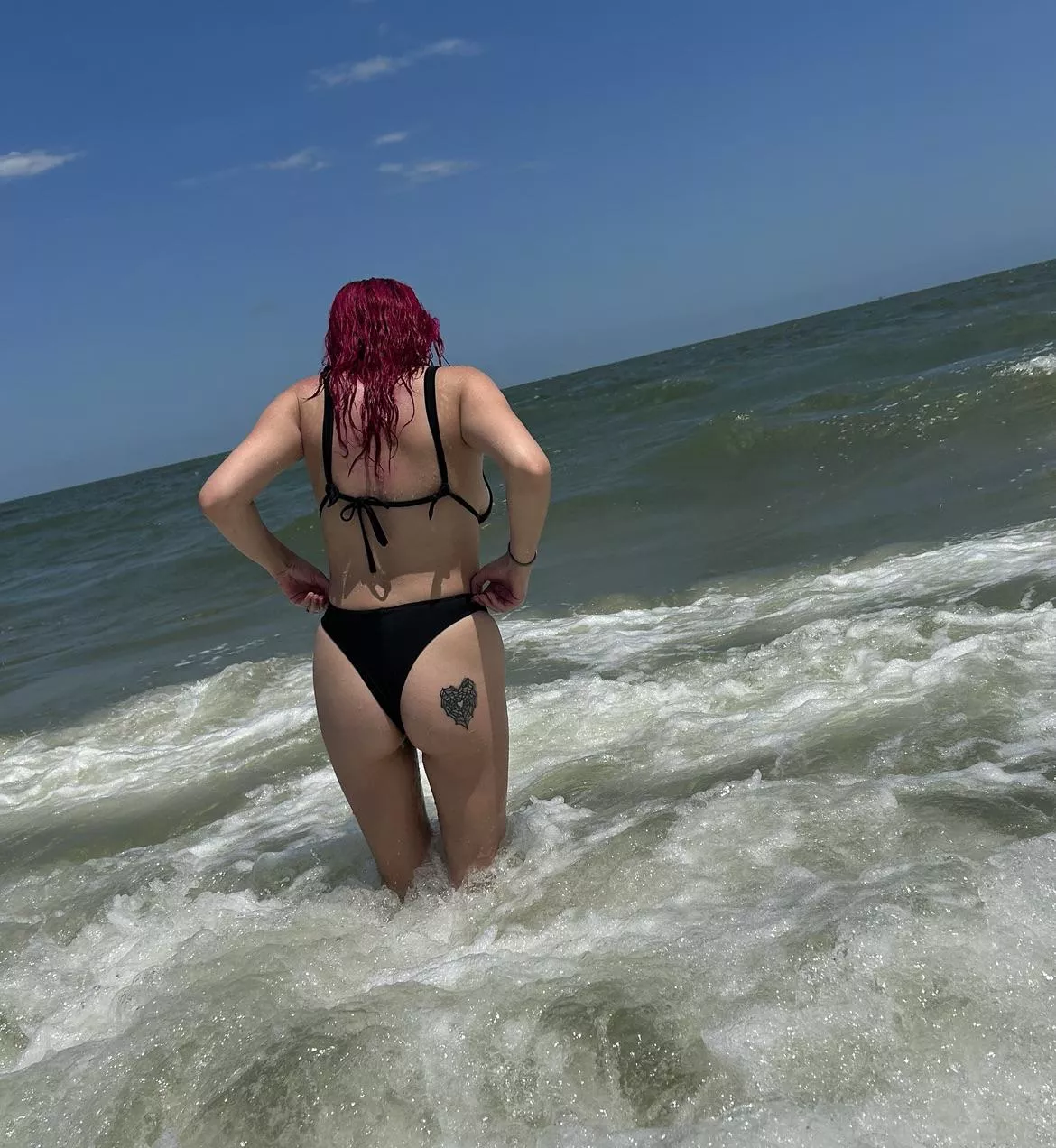 tiny 🍑 matter:) f19 posted by happybubblessss