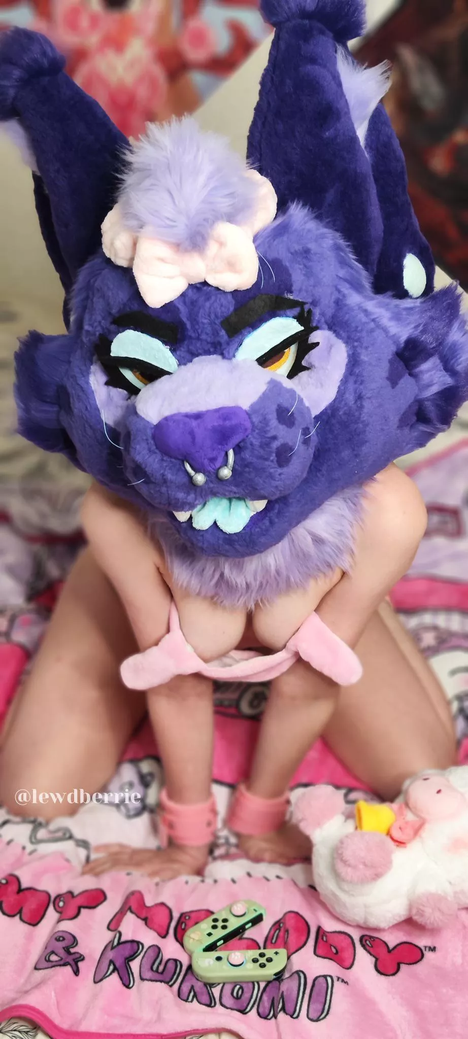 Wanna play some smash? 😈💕 posted by lewdberrie