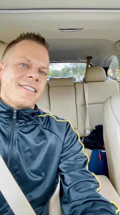 Apparently listening to Fiona Apple while running errands is modern day therapy. Cheers 🍻 by perplexing99