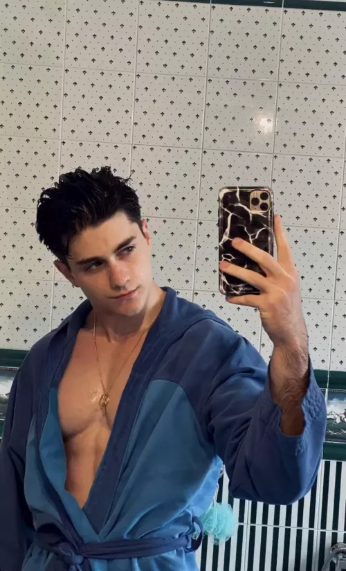 Are shower pics trending ? by Anxious3429