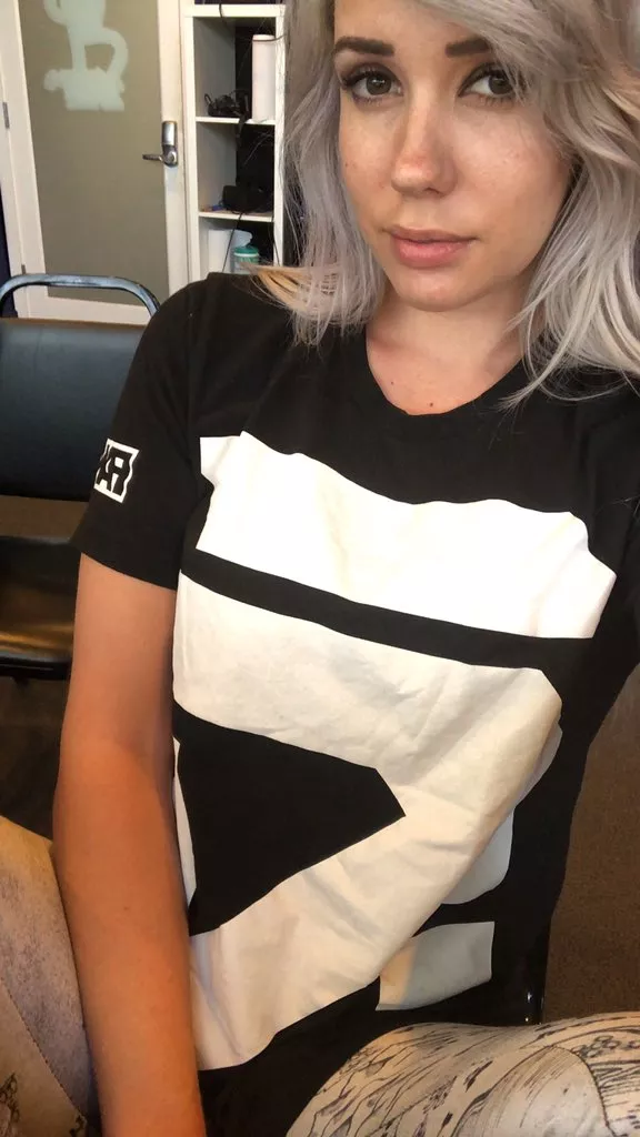 Aussie beauty Alanah Pearce posted by Dry-Draft1833