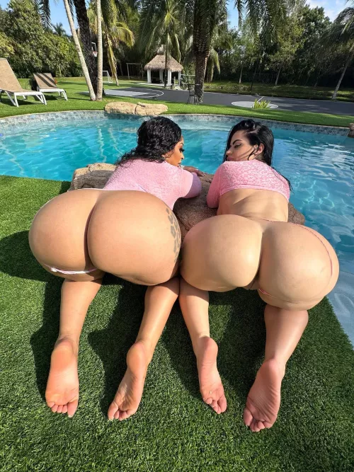 Bend ova 😛😛💦 by Survey-Friendly