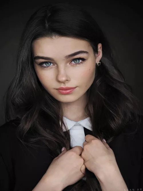 Bogdana Kadritskaya by Cubelikesapwood