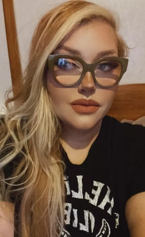 Can’t decide if my hair is working with me or against me today. by moon_witch_cupcake