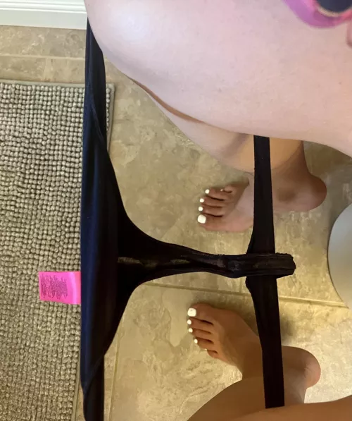 Creamy white panties and my white toes! I hope you like💦😉 by MsToetallyToes