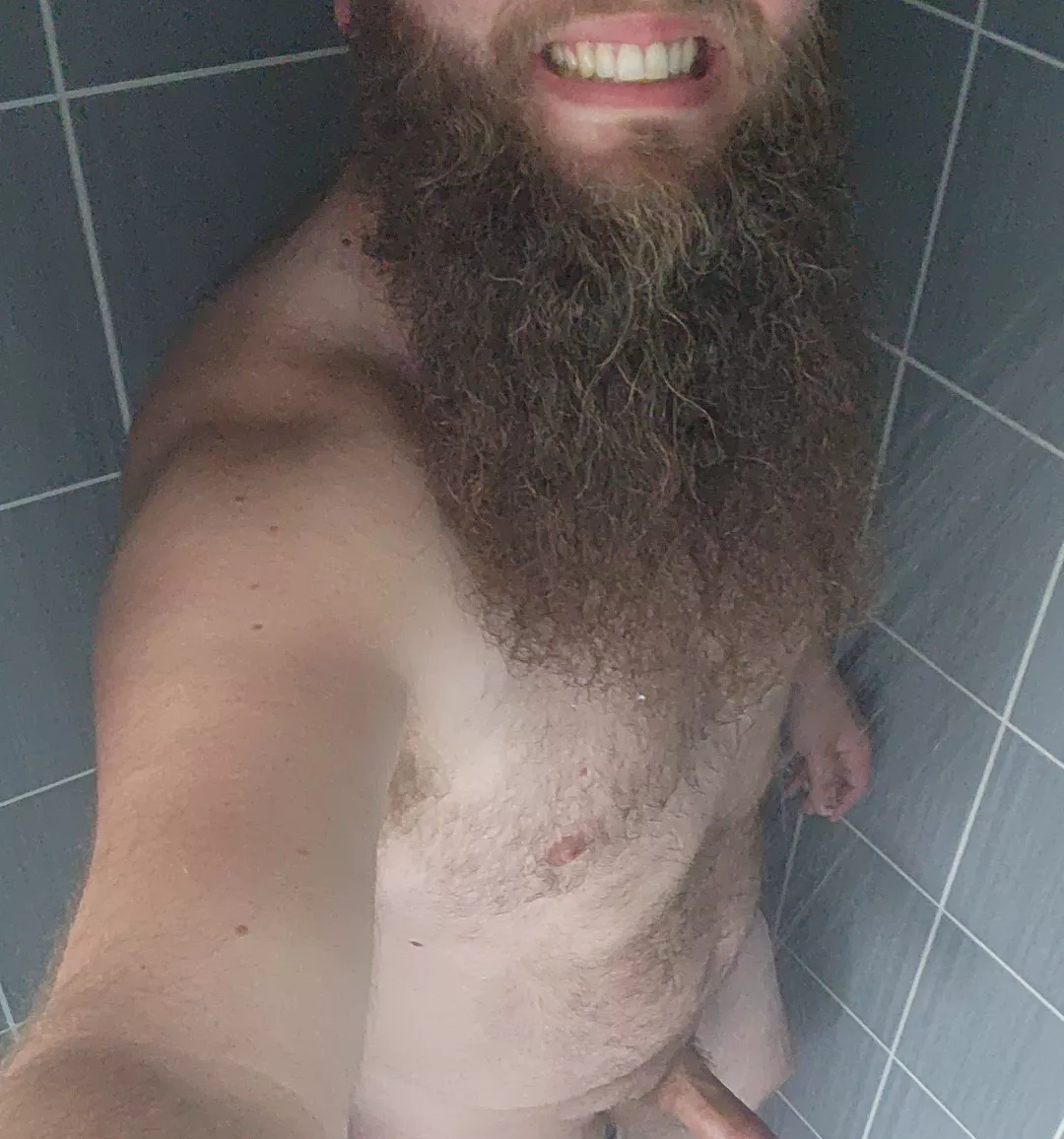 Cubbin' in the 🚿. 😎 posted by BeardeddBombshell