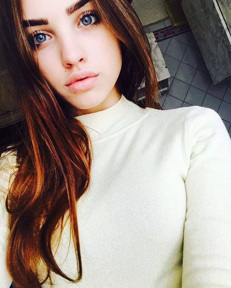 Elizaveta Marienko posted by RaymondLeggs