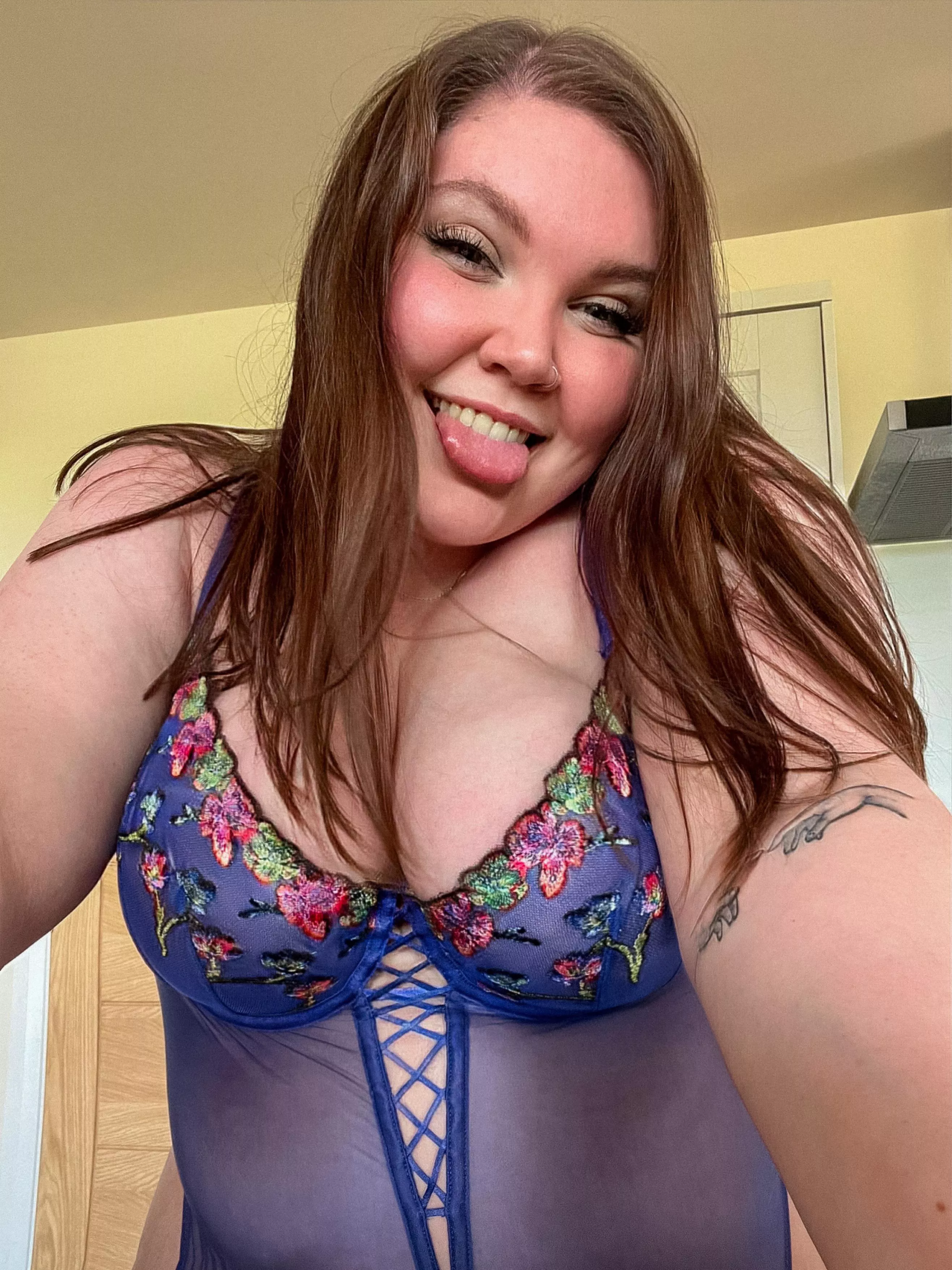 Happy because it’s finally the weekend! posted by princessglxtter