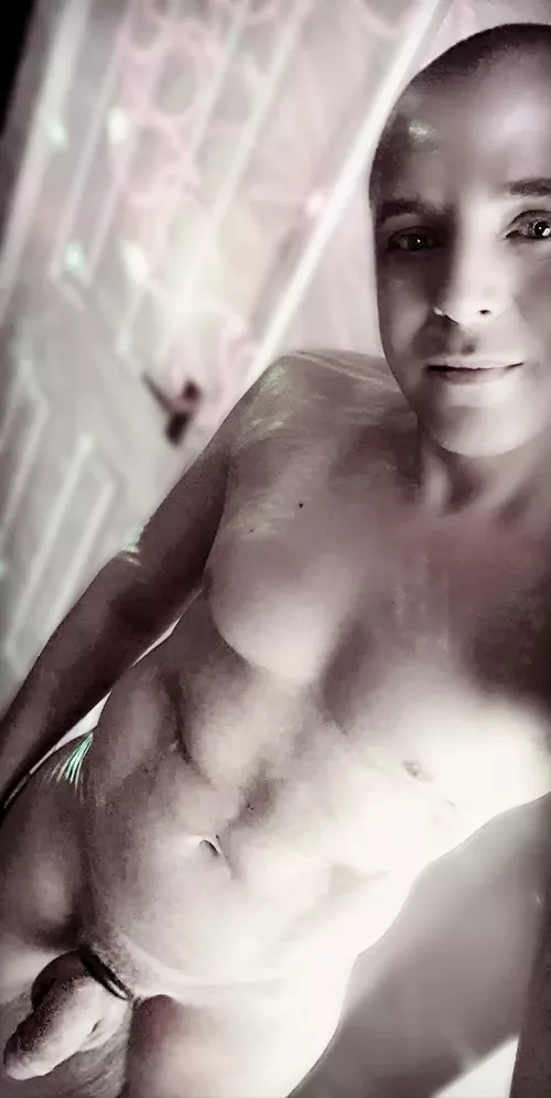 Just me hanging out... by GuyHammerX2