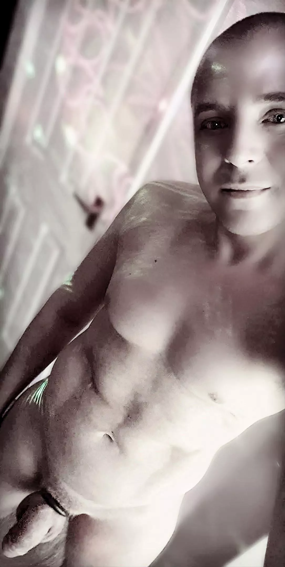 Just me hanging out... posted by GuyHammerX2