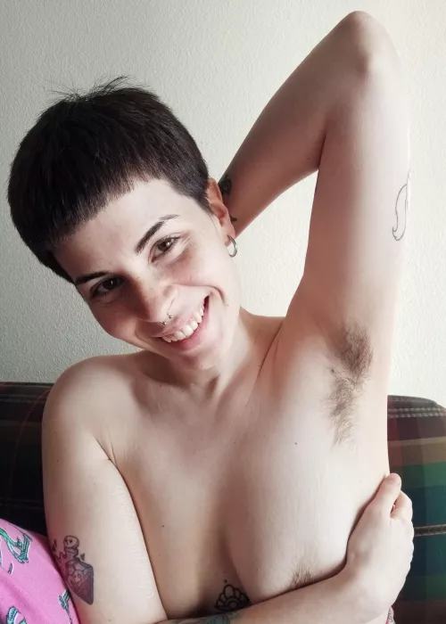 long time no see, happy Fridayyy! keeping all natural as always <3 by hairydreamybarb