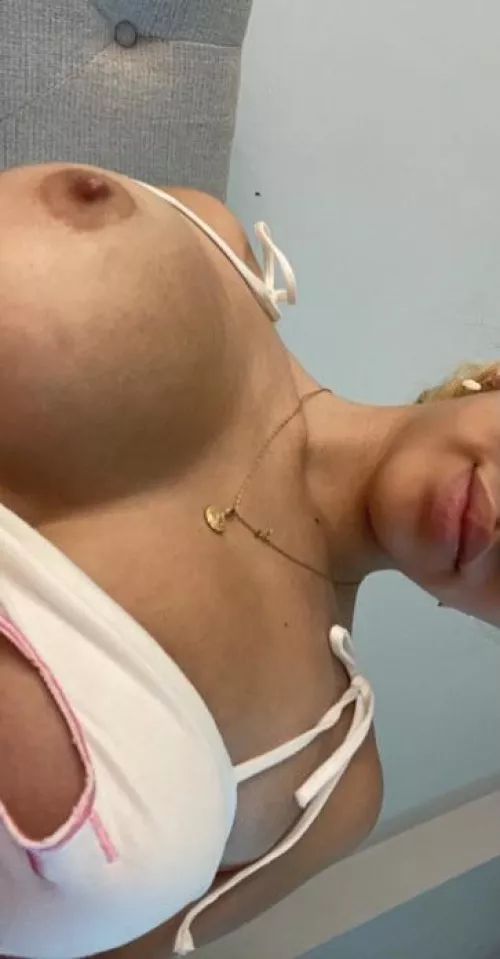 My insecurities all started because of my breasts... by YawninglyTaut