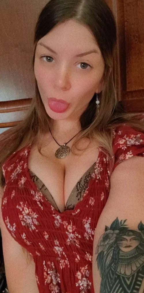 Native American MILF [vid] [pic] [snp] [fet] [rate] [gfe] Available all day! Full menu in comments xo by unitytokes