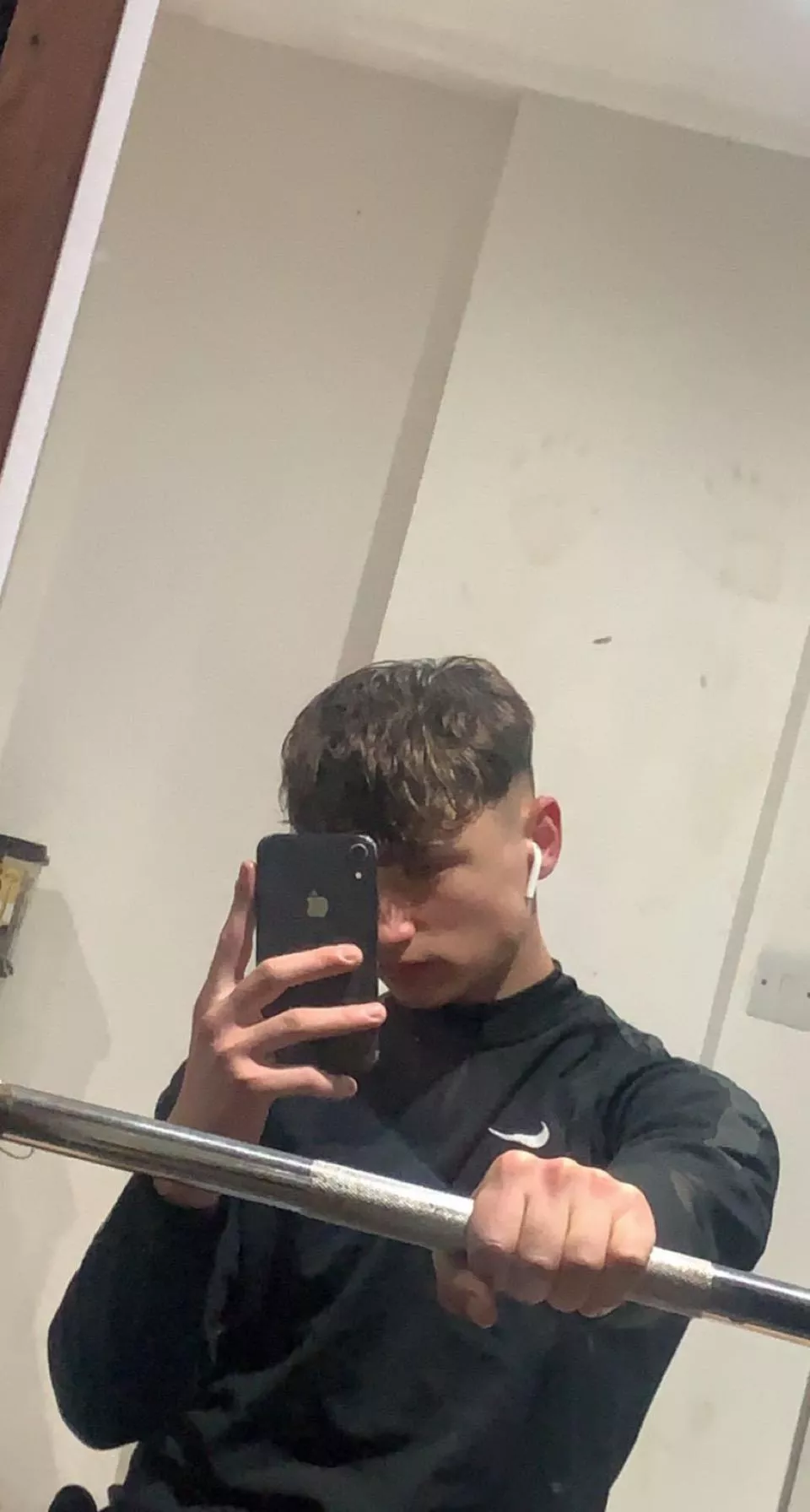 post-workout picture 💪🏻 posted by leo-brooks