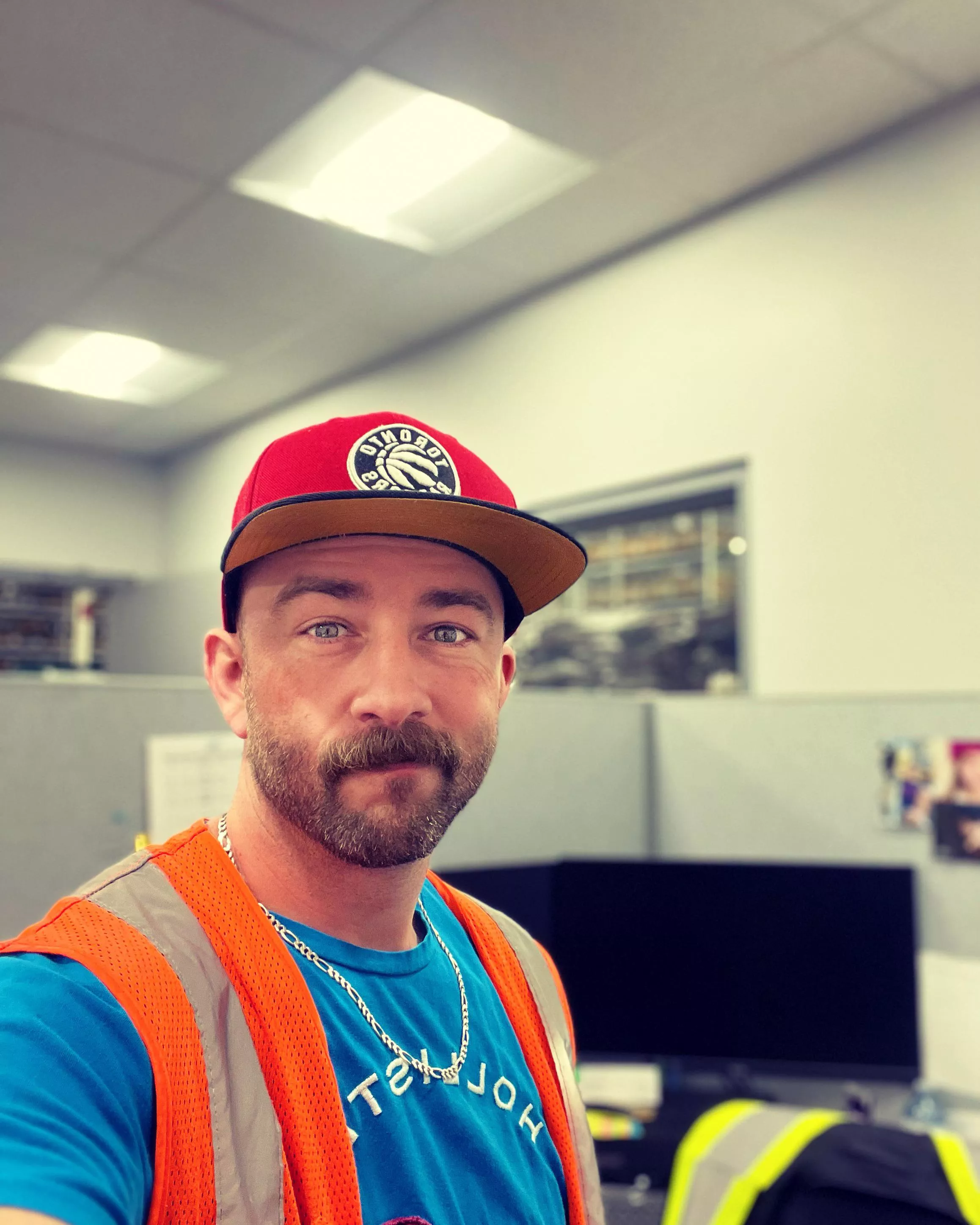 Shameless Saturday Selfie 🤳 posted by comegetsomefood