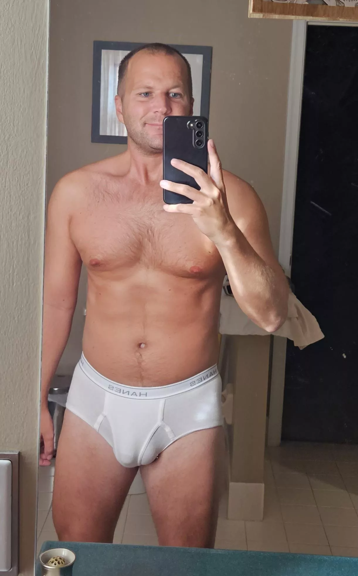 Tight dad briefs [37] posted by mbrf87