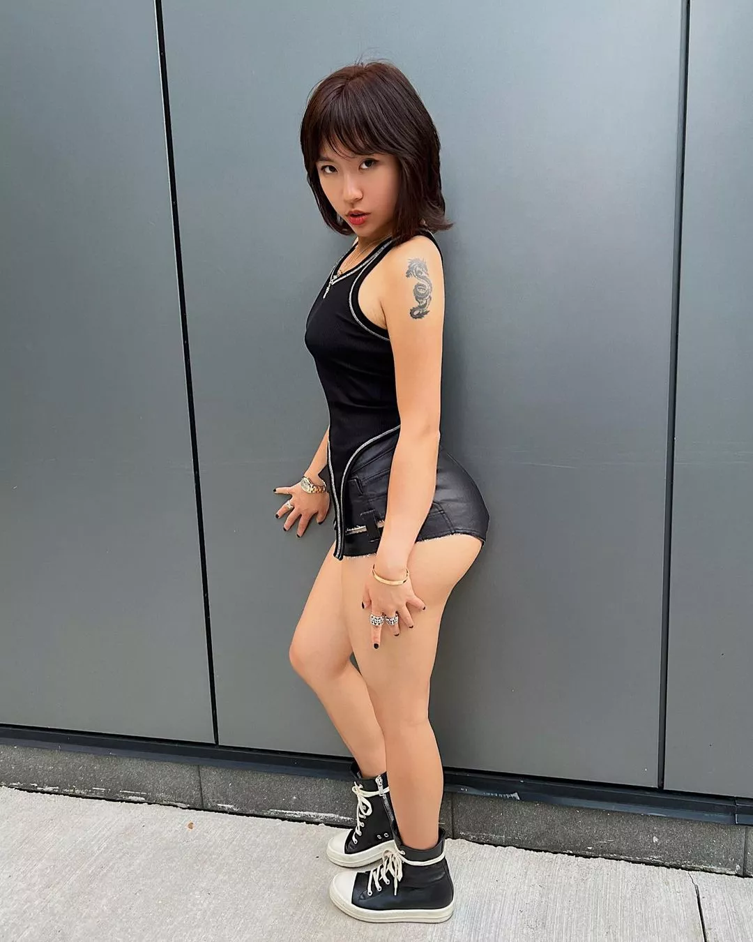 use your dick to shut me up posted by SlowFreestyle