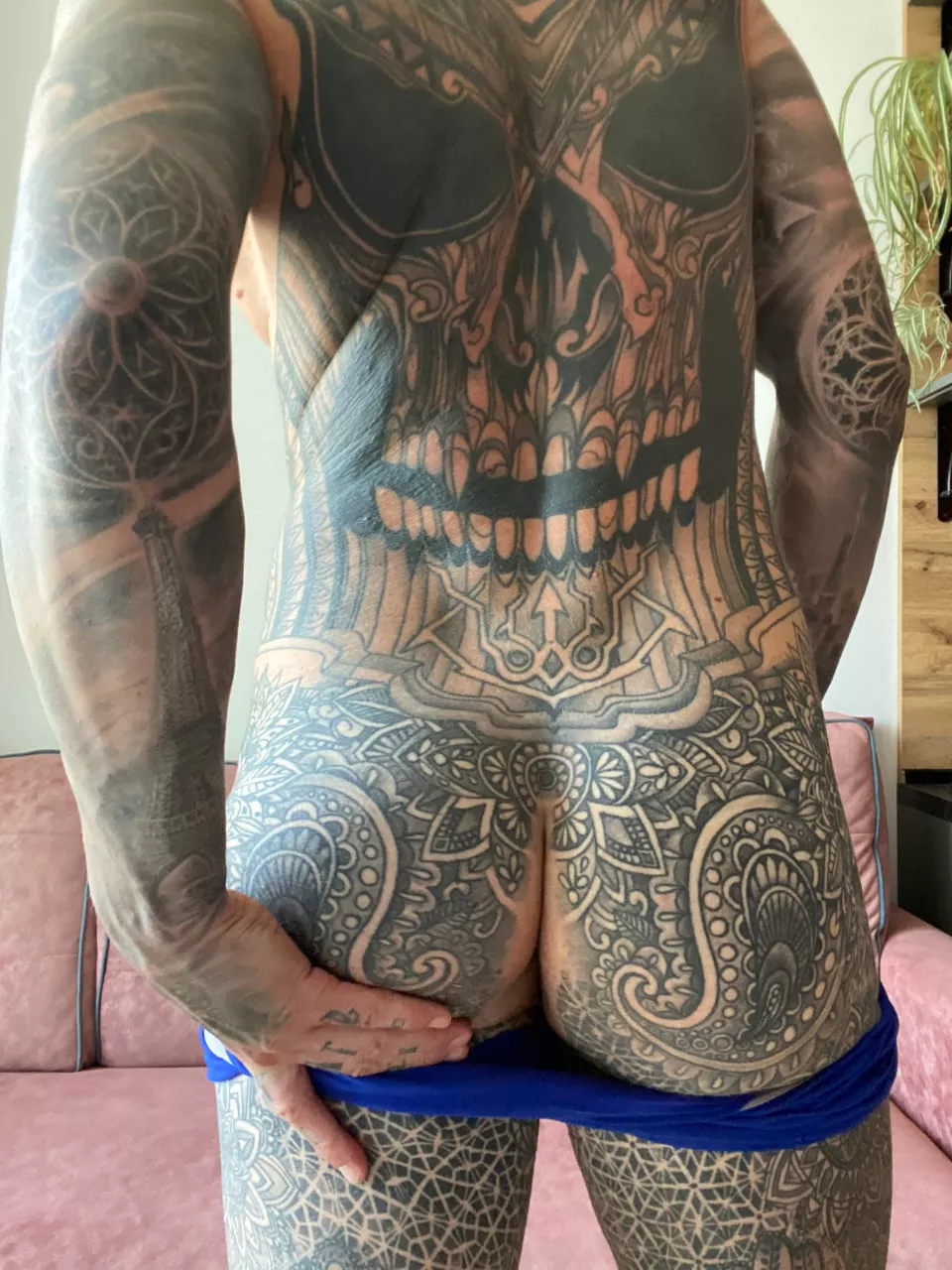 Wanna give me a head? posted by davidinkxxx