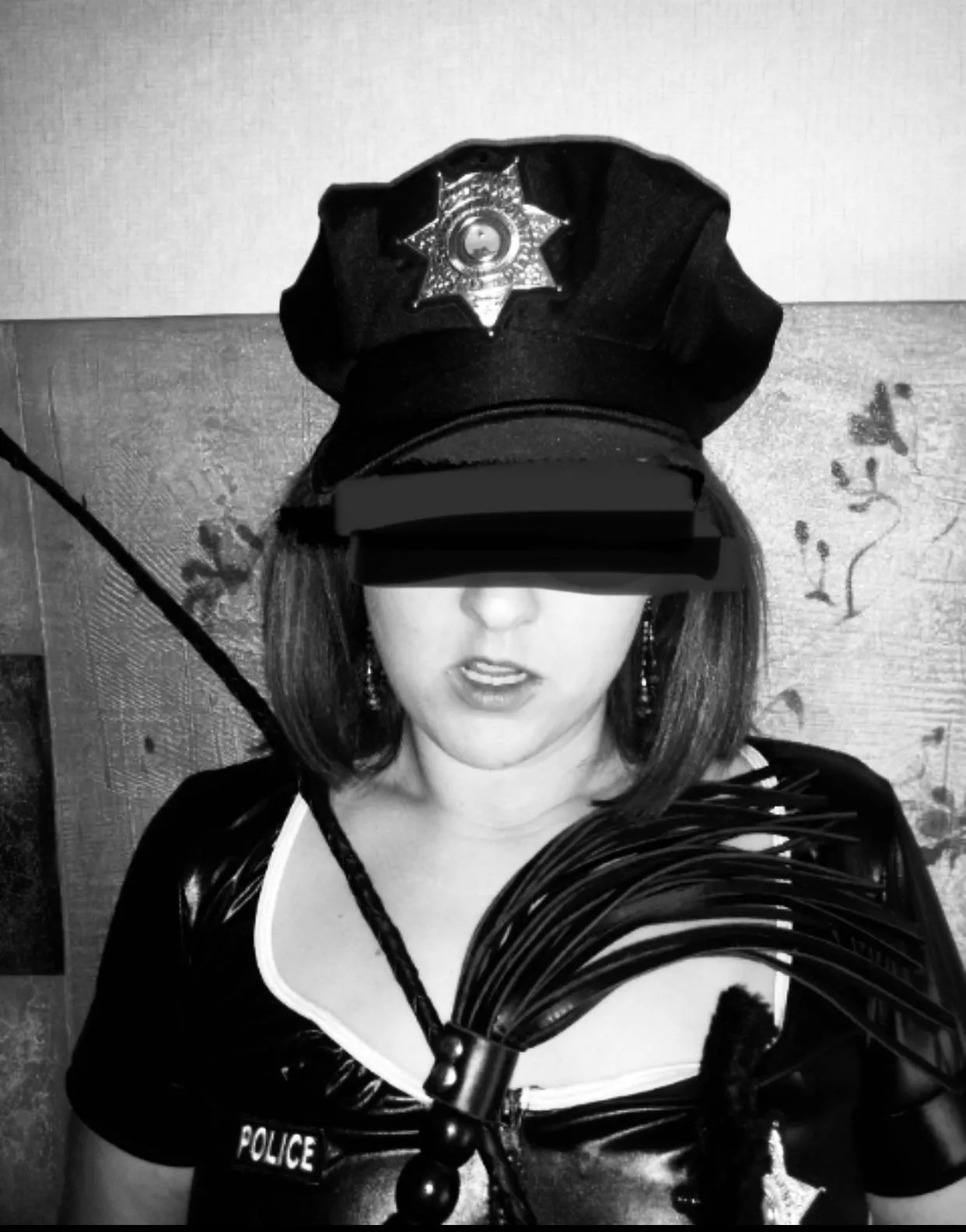 100% real wife who love taking pics for y’all. posted by Complex-Vacation6353