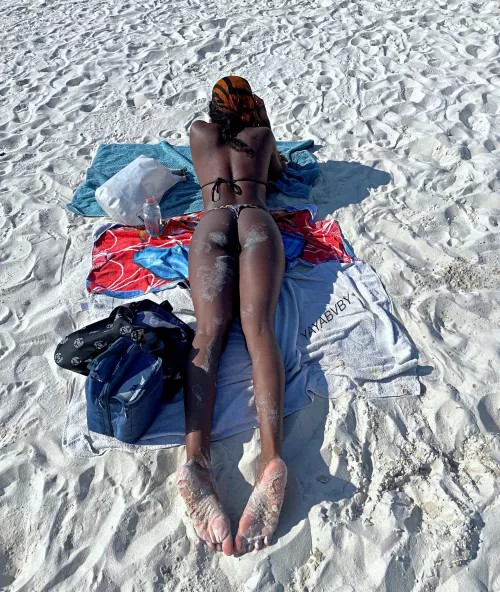 All the [f]un happens when buns + the sun come out 6’0 by yayabvby