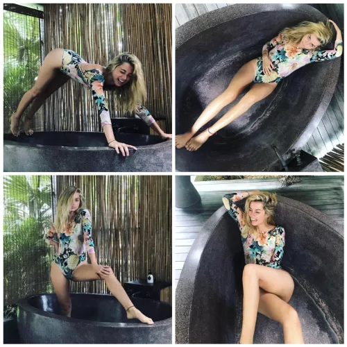 Ana De Armas has me so horny for a Bi chat by biigdickjay36