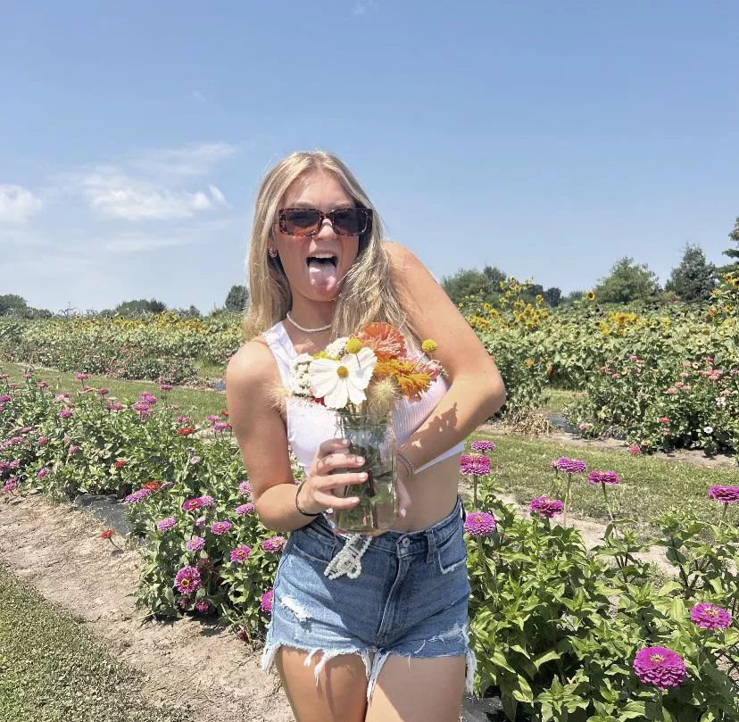 Blonde with Flowers posted by MedicalAd4783