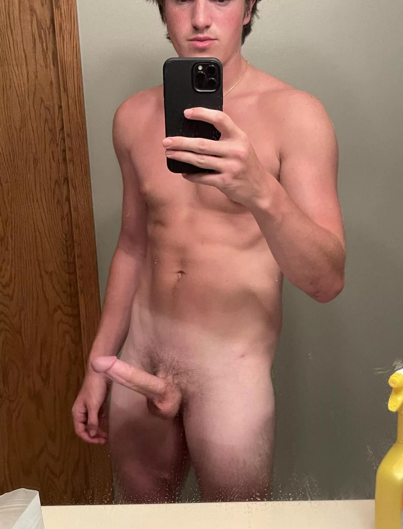 Dm if I made you look ;) posted by stekcub_
