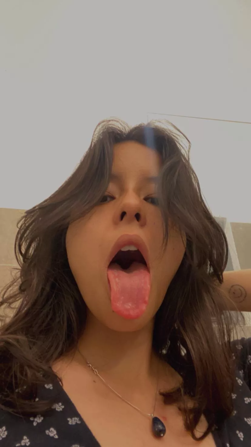 [F] good night 💗 posted by leadeashy