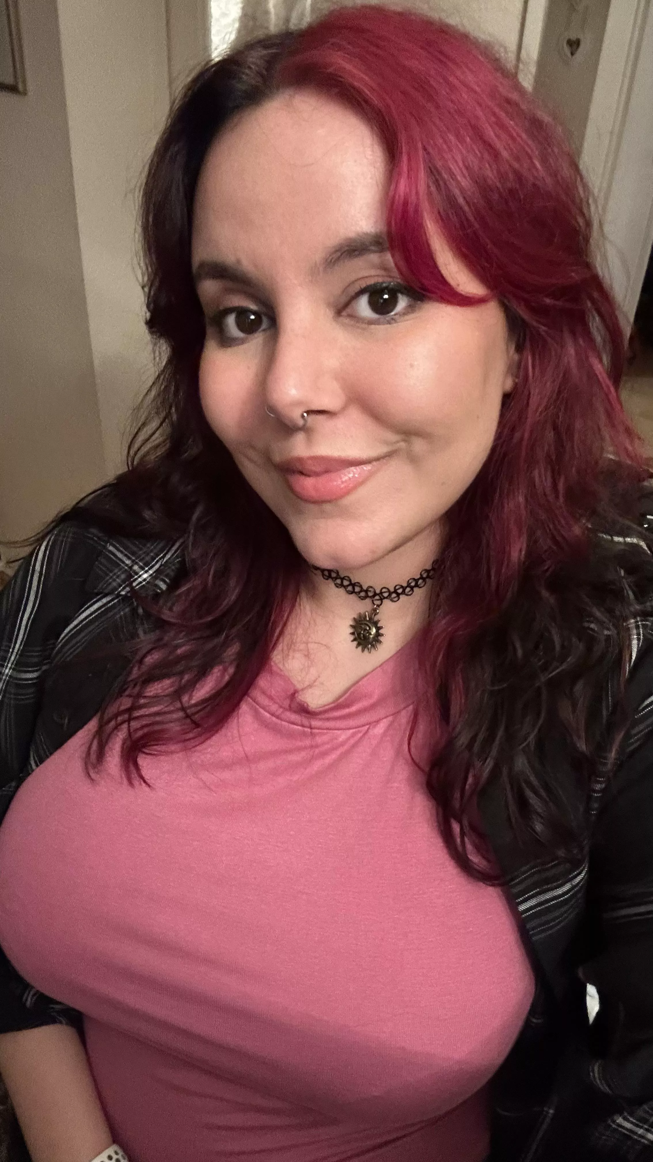 [f]eeling like a very hot girl rn posted by kittycatpeach