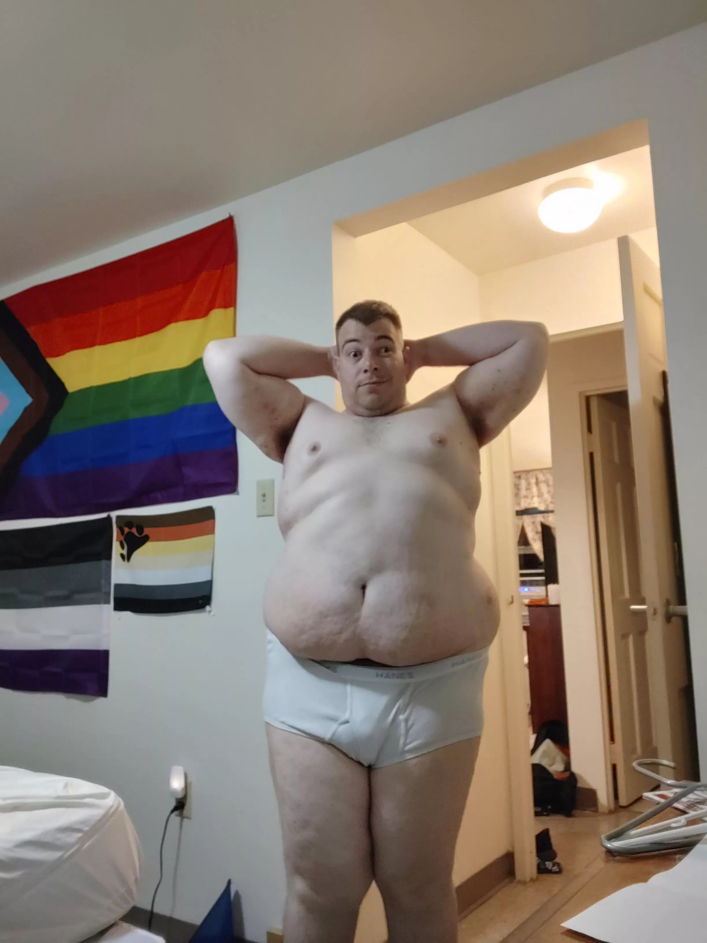 Happy Sunday posted by bearlyhanging