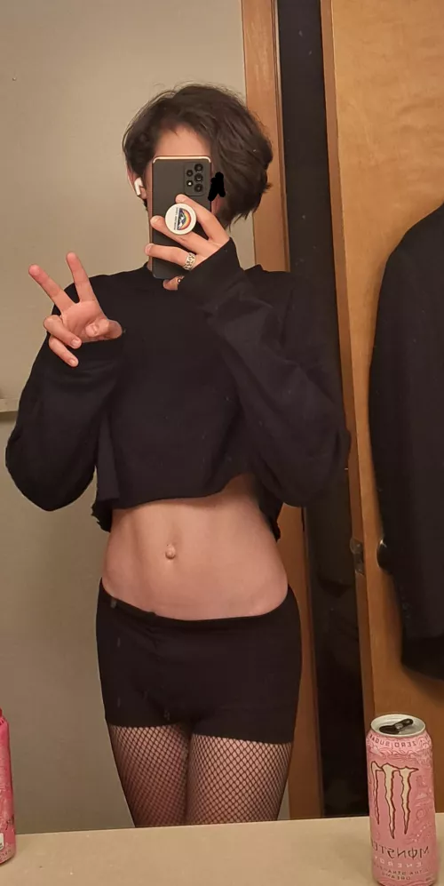 Hii :3 by burnersquared