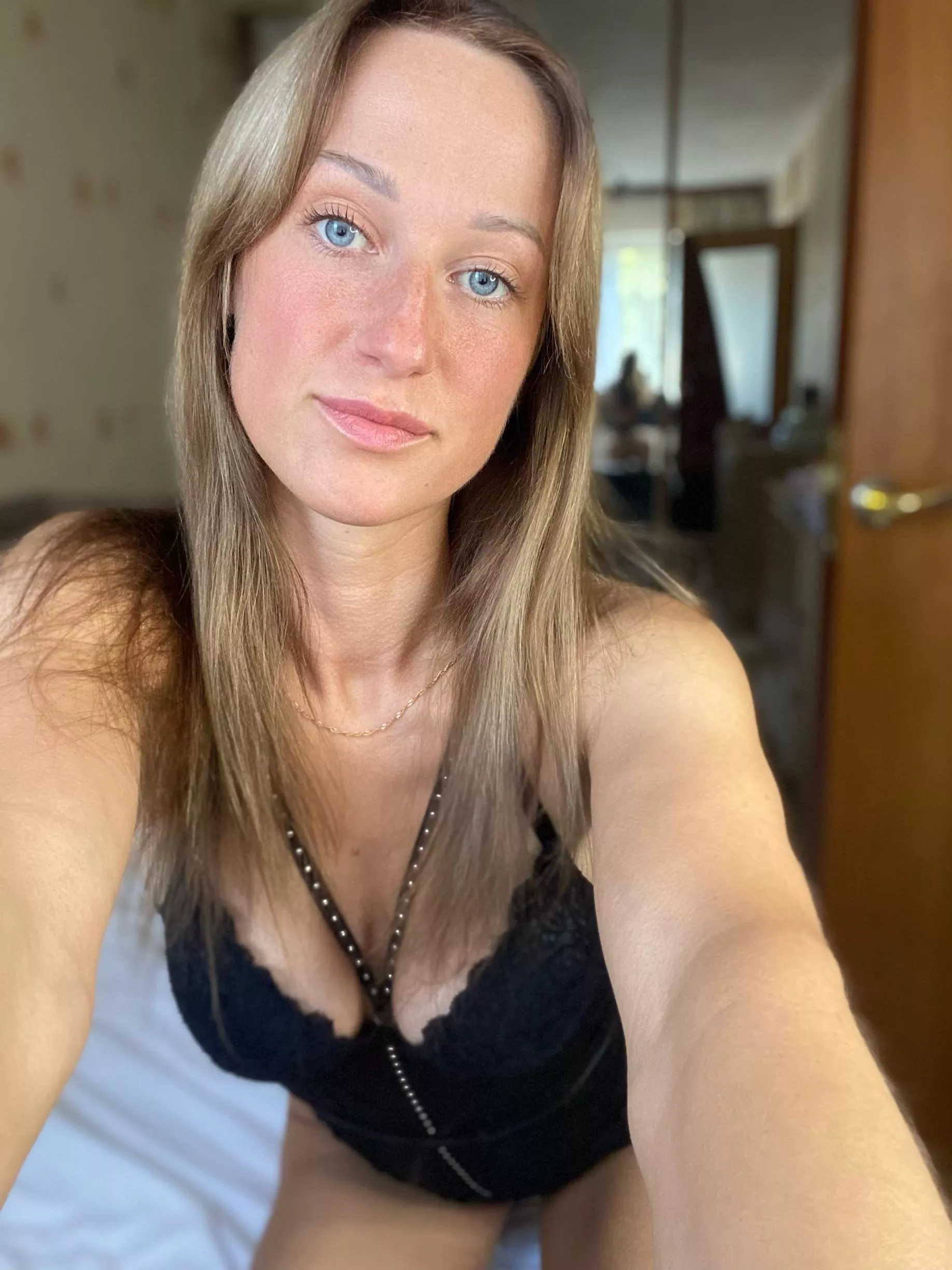 I want to be your gf posted by TheEmilyXrose