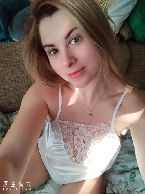 Just woke up, should I spread it more? 🤭🤔 by BrisklyCelebrated