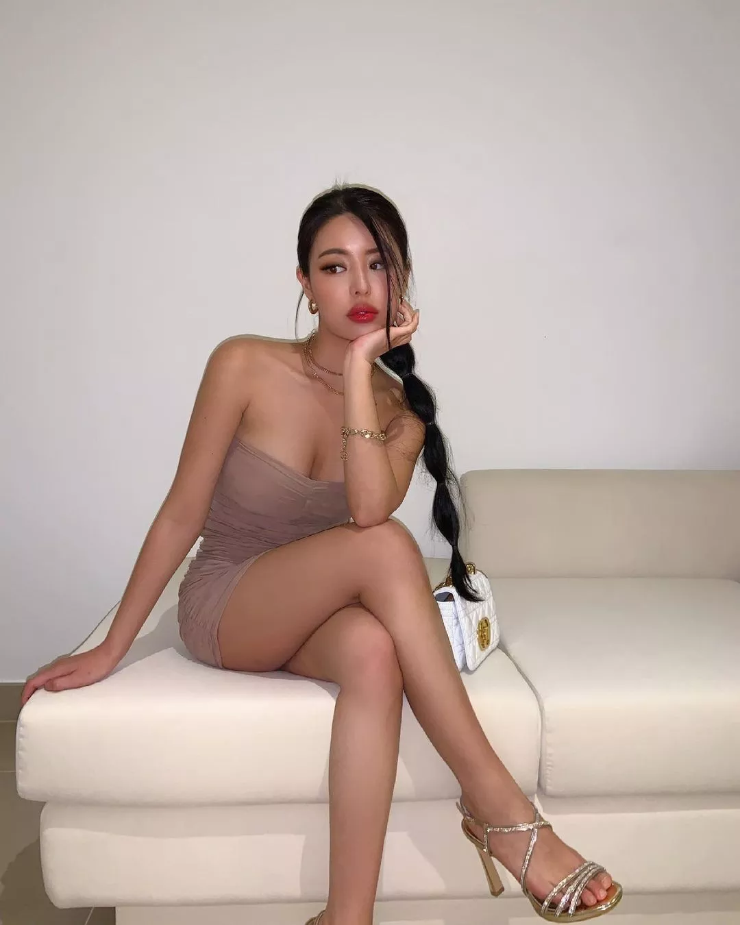 Looking for someone to take her home posted by collector117