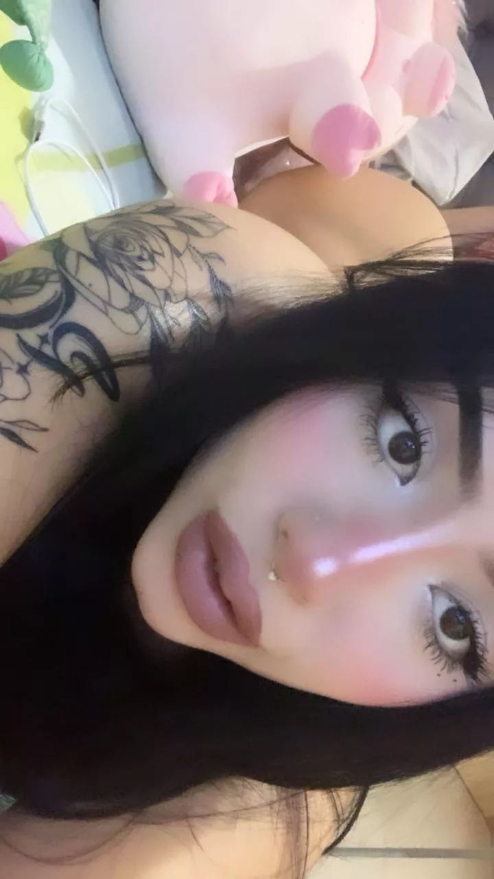 My favourite pose 🤭 posted by AmazingOrchestra