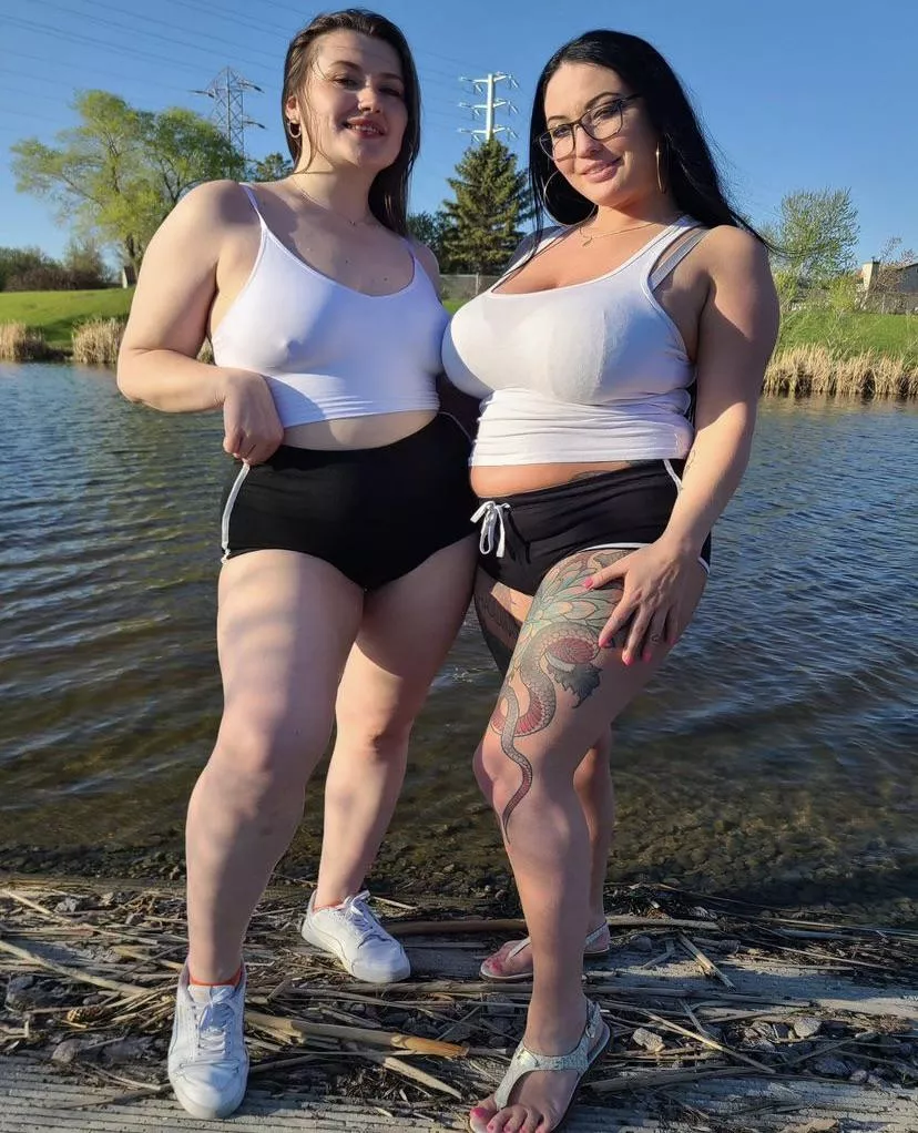 Nipples poking through does nothing for her posted by Juggmeister80