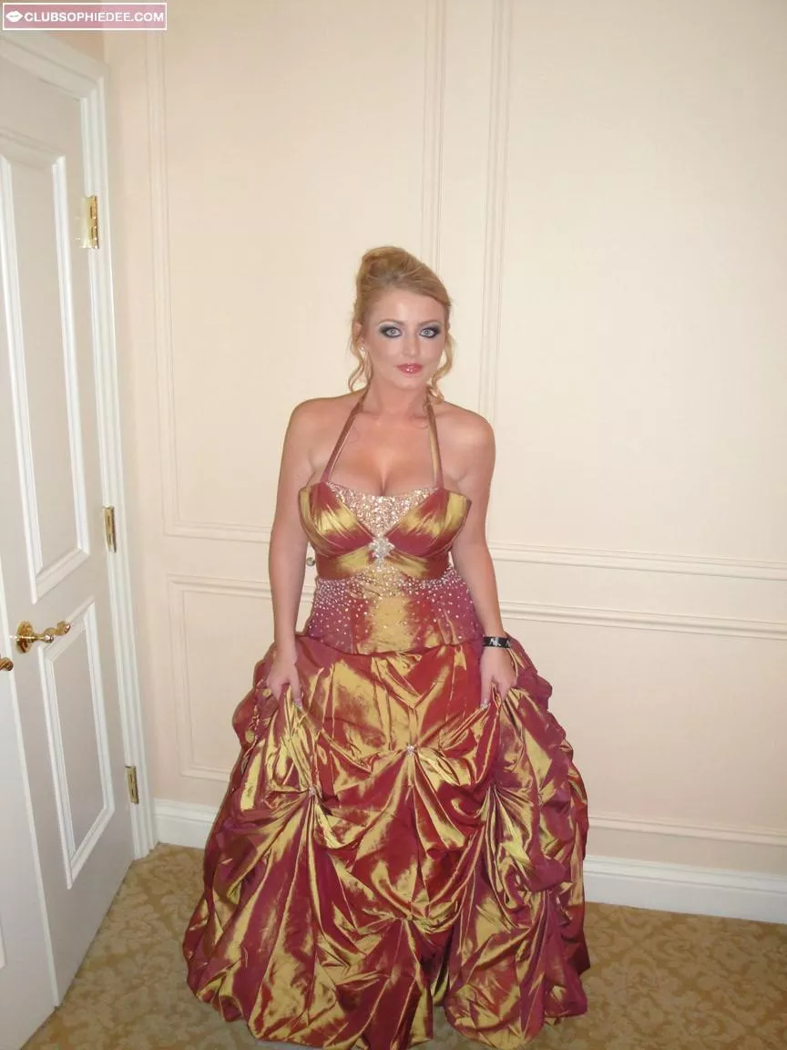 Sophie Dee posted by BitsnBoobs