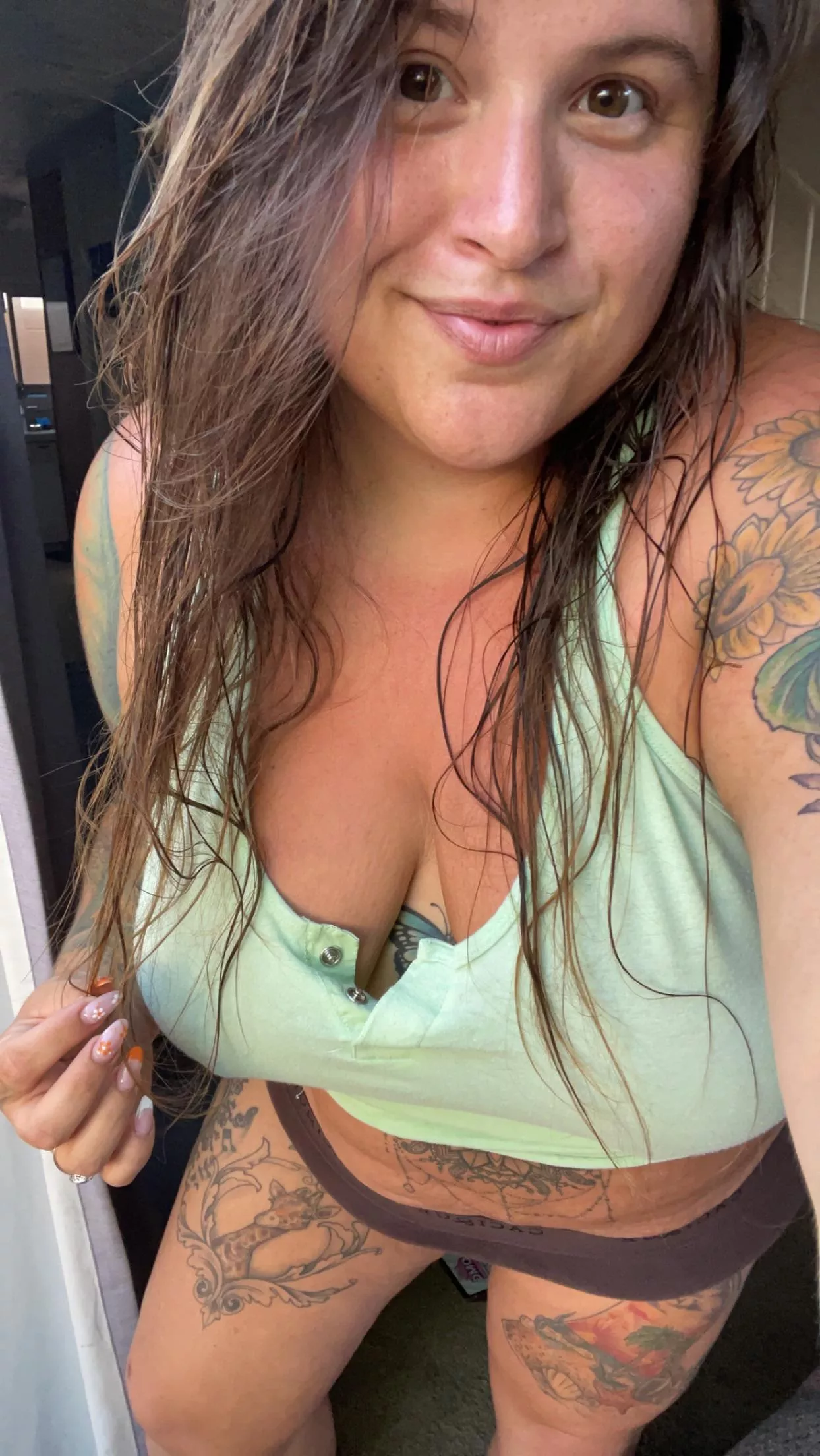 Sunday funday with your favorite tatted bbw milf! posted by handful_heather420