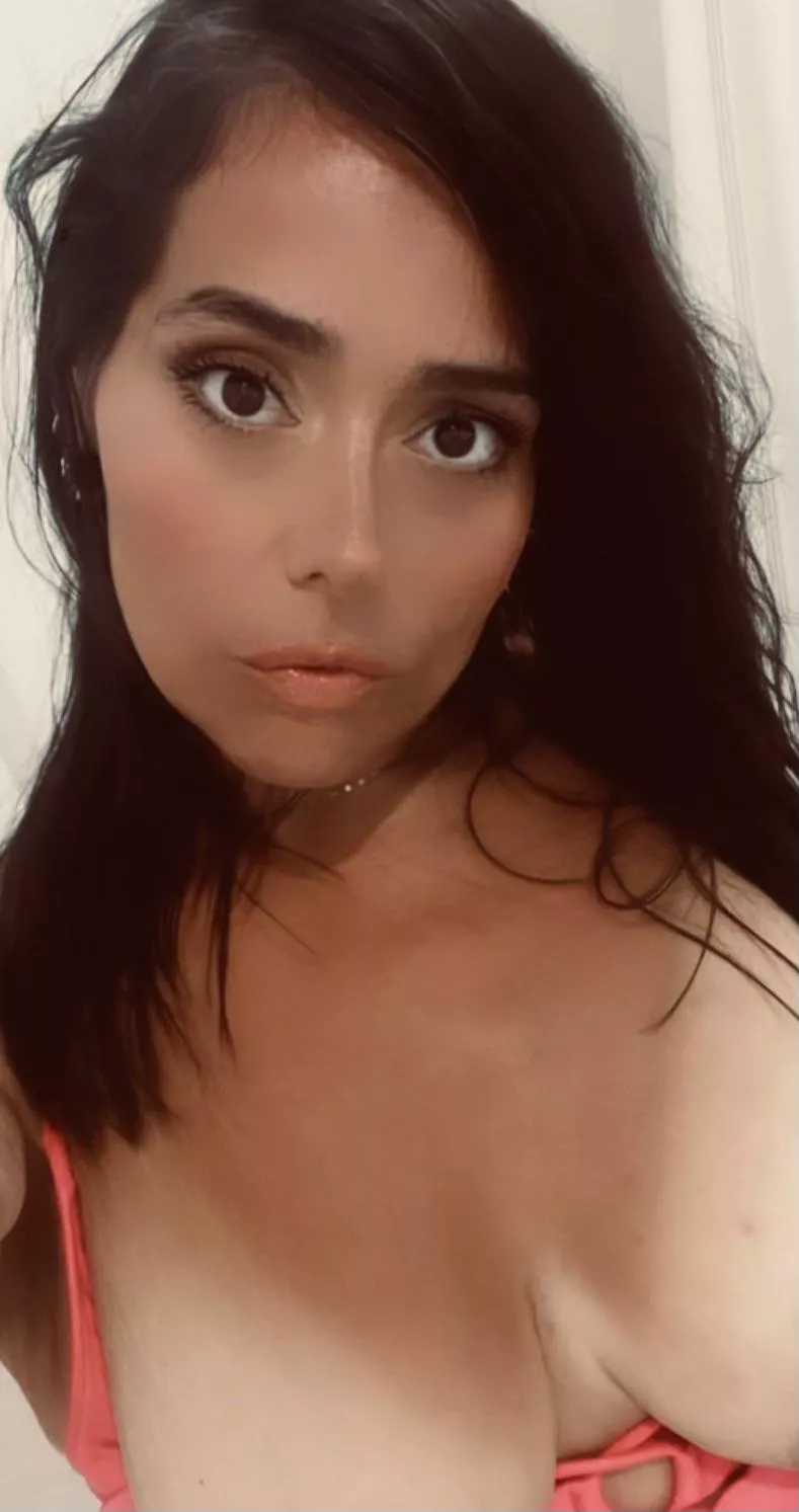 Tan lines, sexy or no?😈😈😈 posted by LizaCaderaz