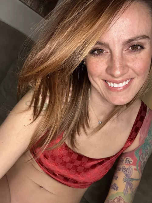 Teasing you through smile. by Tay-Rae773