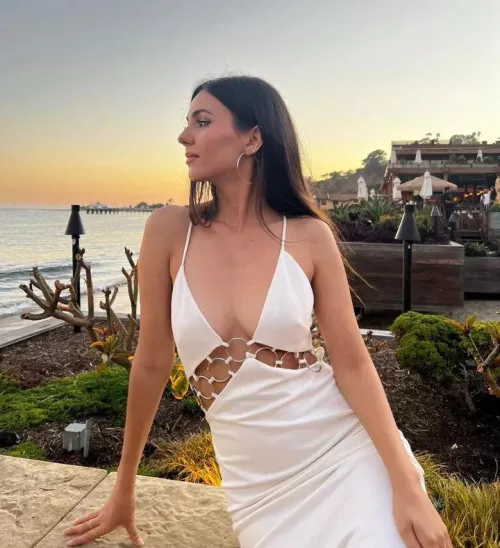 Victoria Justice by sagar9175