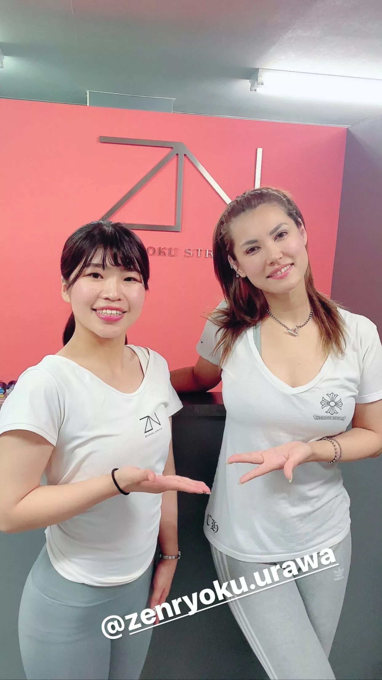 Why she always looks so fine? posted by PointGradient