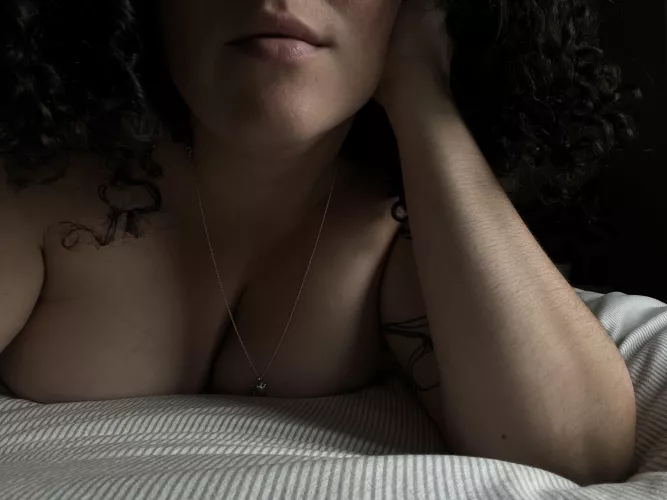 Will you keep me warm? by curvy_and_curly