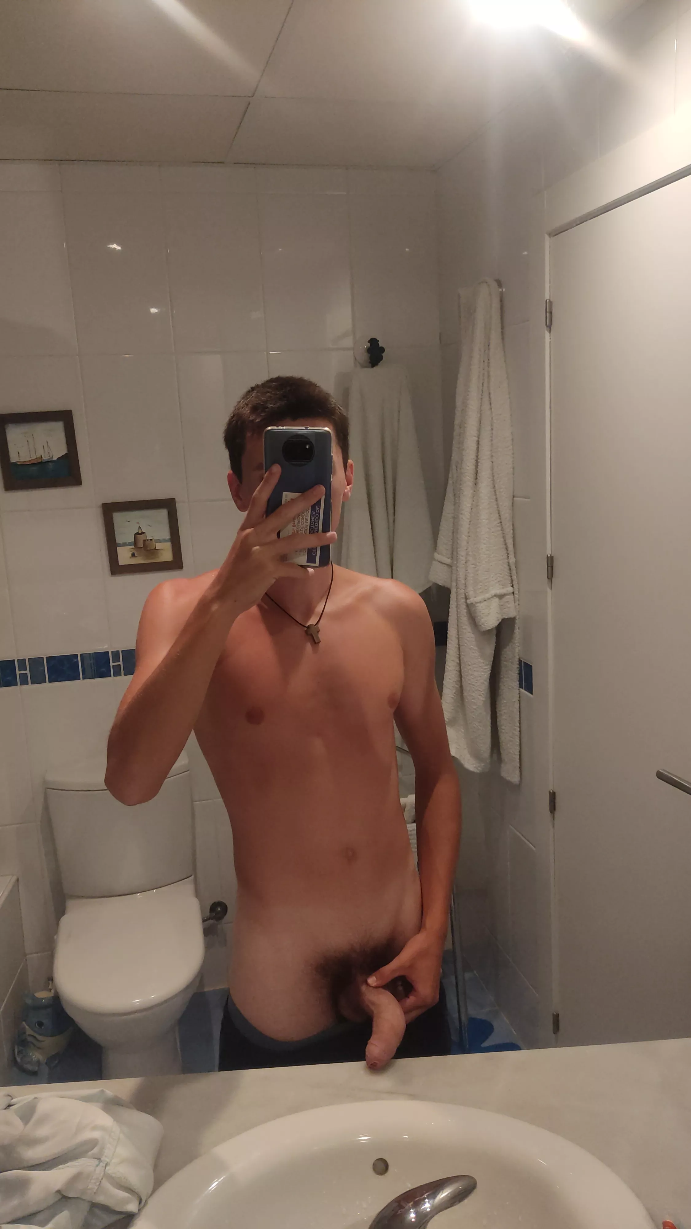 18 wanna fck me? posted by Economy-Reward8340