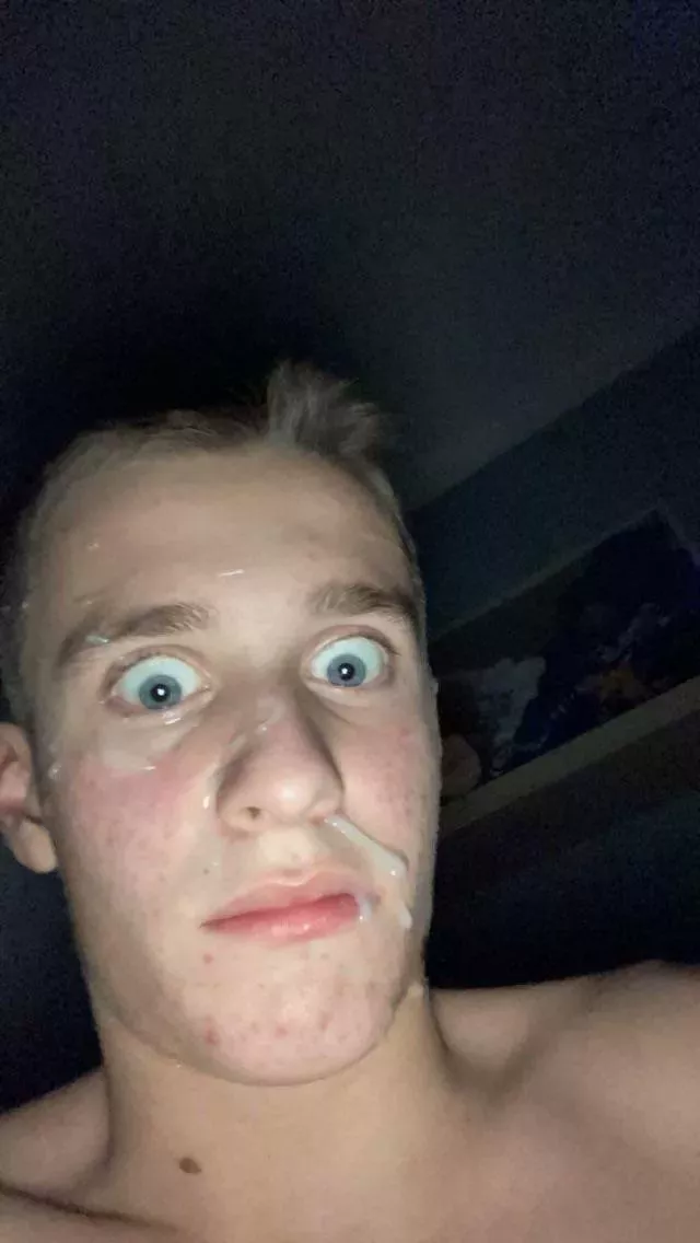 2004hottie is a great cumslut posted by Disastrous_Angle_69