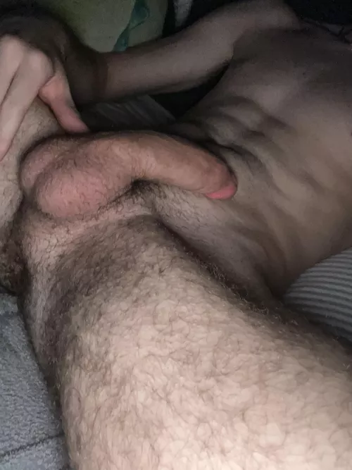 21 midwest college looking for kinky jerk bud…hmu for snap by Emergency-Respect-20