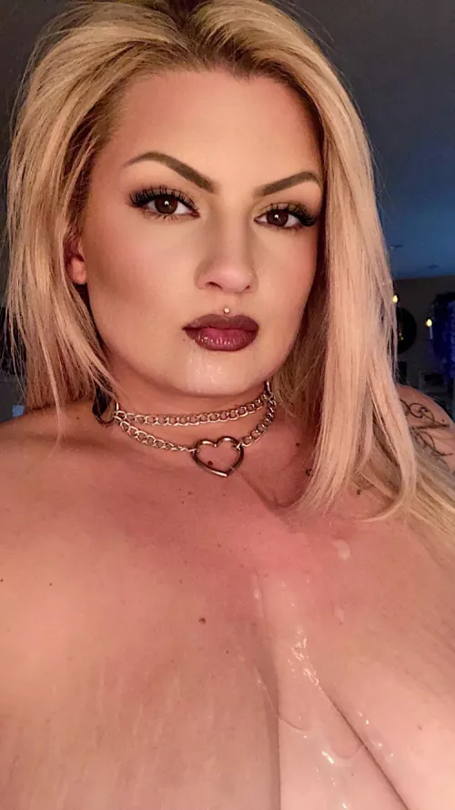 Back by popular demand 💁🏼‍♀️ mouth & chest shot by Belflock