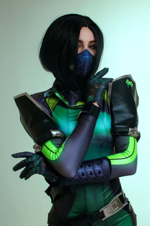 Cosplay Viper by (cosplay_lola) [Valorant] by confide_layer